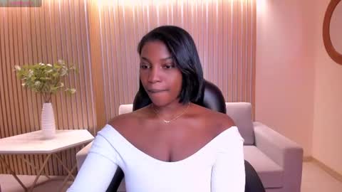 Snapshot of savannahstorm_ chatting on July 15, 2026, 10:31 am S a v a n n a h online show from July 15, 2026, 10:31 am