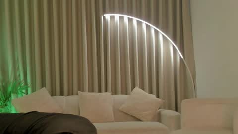 Savannahwildee online show from September 20, 2025, 11:44 am