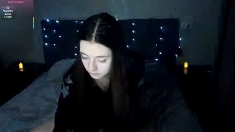 Sophie online show from November 7, 2025, 3:23 pm