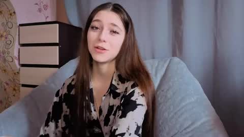 Sophie online show from April 16, 2026, 8:15 am