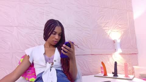 savory_pussy18 online show from September 12, 2025, 9:15 pm