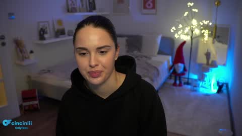 Naomi online show from December 11, 2024, 10:49 pm