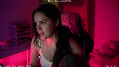 Snapshot of savvage_play chatting on May 5, 2026, 7:11 pm Naomi online show from May 5, 2026, 7:11 pm