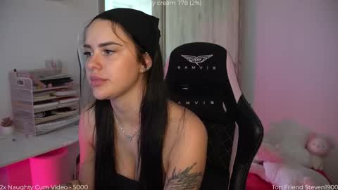 Snapshot of savvage_play chatting on May 27, 2026, 11:29 am Naomi online show from May 27, 2026, 11:29 am