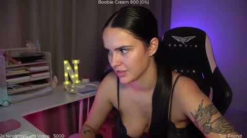Snapshot of savvage_play chatting on July 26, 2026, 6:48 pm Naomi online show from July 26, 2026, 6:48 pm