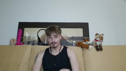 Snapshot of scaleslayer chatting on January 19, 2025, 8:09 pm Mike online show from January 19, 2025, 8:09 pm