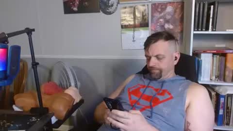 Snapshot of scarecrow2wm chatting on April 25, 2026, 7:11 pm Kent Clark online show from April 25, 2026, 7:11 pm
