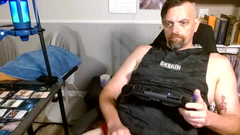 Snapshot of scarecrow2wm chatting on July 19, 2026, 5:44 am Kent Clark online show from July 19, 2026, 5:44 am