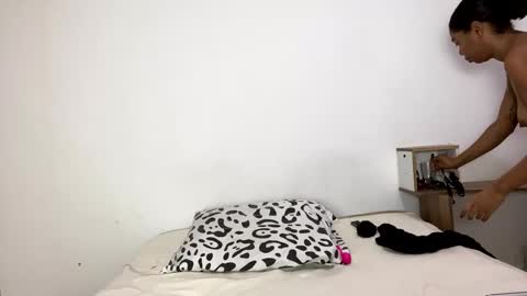 scarle222421 online show from January 22, 2025, 1:10 am