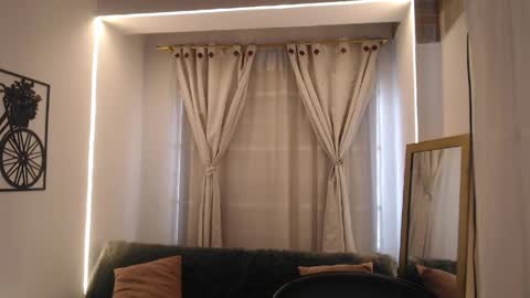 Scaelet Mia online show from April 16, 2026, 7:36 pm