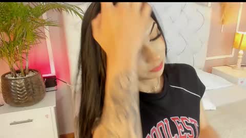 Snapshot of scarlet__hill chatting on February 28, 2025, 2:09 am scarlet hill online show from February 28, 2025, 2:09 am