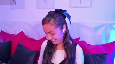 Scarlet online show from March 19, 2026, 4:55 pm