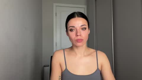 Sophie online show from April 21, 2026, 7:03 am