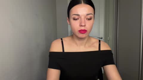 Snapshot of scarlet_daisy_ chatting on May 1, 2026, 7:02 am Sophie online show from May 1, 2026, 7:02 am
