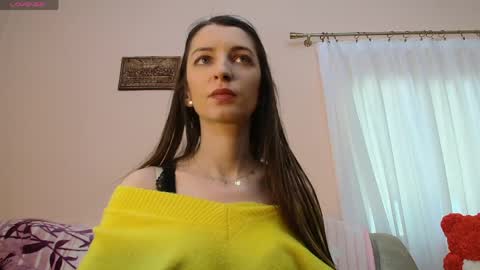 Snapshot of scarlet_rosse chatting on May 1, 2026, 9:25 am Scarlet online show from May 1, 2026, 9:25 am