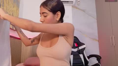 scarlet_vixen_ online show from February 26, 2026, 6:18 pm