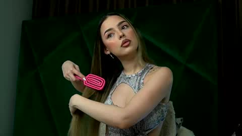 Scarlet online show from February 26, 2026, 11:48 pm