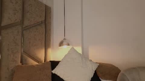 Snapshot of scarleth_lux_ chatting on June 20, 2026, 4:37 am Scarleth online show from June 20, 2026, 4:37 am