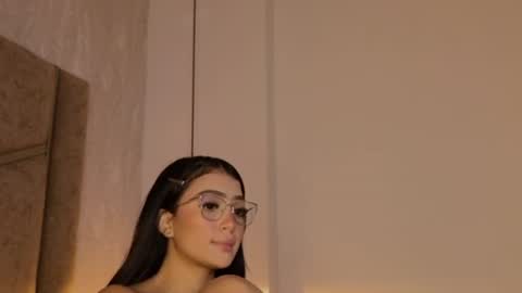 Snapshot of scarleth_lux_ chatting on June 25, 2026, 4:45 am Scarleth online show from June 25, 2026, 4:45 am