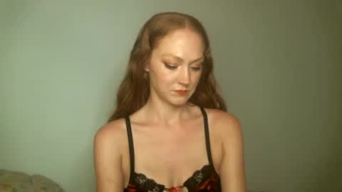 Scarlet Satine online show from February 25, 2025, 8:58 am