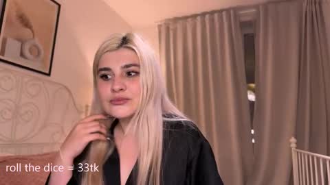 scarletsirens_ online show from March 17, 2026, 8:34 pm