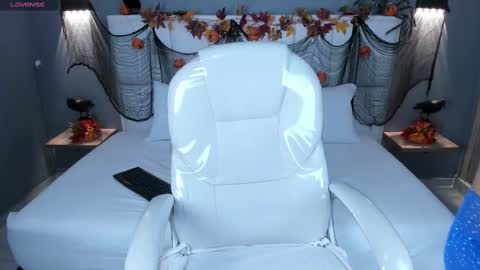 Scarlet online show from October 26, 2025, 4:07 am