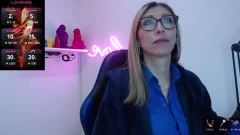 Scarlett online show from January 18, 2026, 12:09 pm