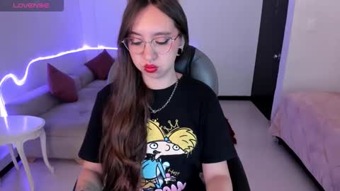 Scarlett online show from November 10, 2025, 12:26 pm