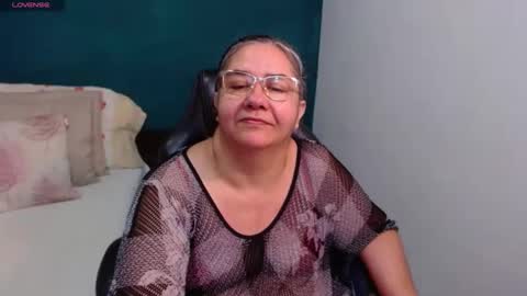 Snapshot of scarlett_duboi1 chatting on April 22, 2026, 2:03 am Scarlett online show from April 22, 2026, 2:03 am