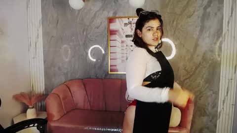 scarlett_jhonson_ch online show from May 14, 2026, 12:45 pm