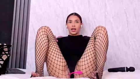 Scarlett Johs online show from November 29, 2025, 2:09 pm