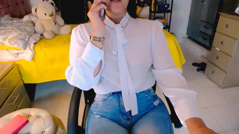 scarlet online show from April 21, 2026, 5:28 pm