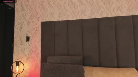 Scarlett online show from April 14, 2026, 3:23 am