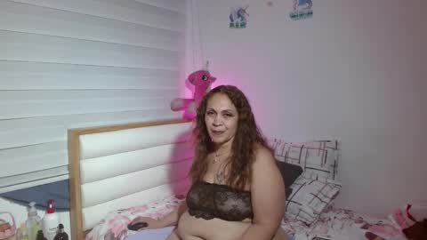 Snapshot of scarlettbooty chatting on October 23, 2025, 2:22 am scarlettbooty online show from October 23, 2025, 2:22 am