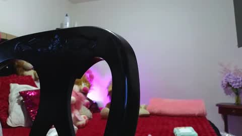 Scarlette online show from December 4, 2024, 12:36 pm