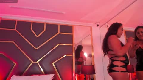 Snapshot of scarletthott1 chatting on September 17, 2025, 11:56 am Scarlett Hot online show from September 17, 2025, 11:56 am