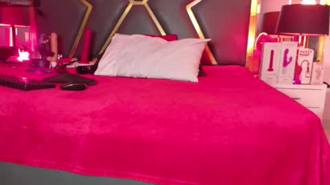 Scarlett Hot online show from October 30, 2025, 1:01 pm