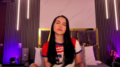 scarlettorres online show from April 15, 2026, 6:26 pm