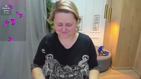 Snapshot of scarlettsoft chatting on December 3, 2024, 5:20 am Scarlett online show from December 3, 2024, 5:20 am