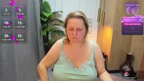 Snapshot of scarlettsoft chatting on April 26, 2026, 5:27 am Scarlett online show from April 26, 2026, 5:27 am