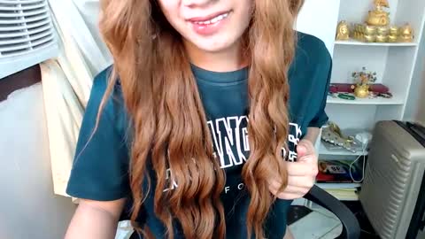 Snapshot of scarletxxxx chatting on December 13, 2024, 12:28 pm Queen Scarlet online show from December 13, 2024, 12:28 pm