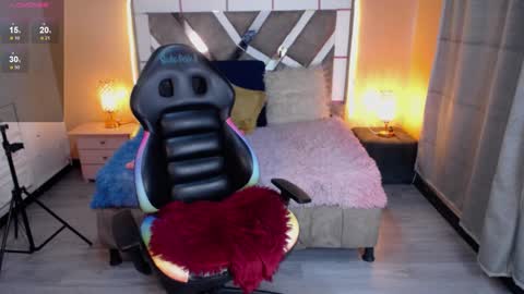 Scarllett online show from December 19, 2024, 7:40 am