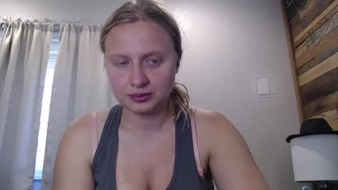 Snapshot of scartit chatting on April 12, 2026, 5:18 pm ScarTit Bernhard online show from April 12, 2026, 5:18 pm