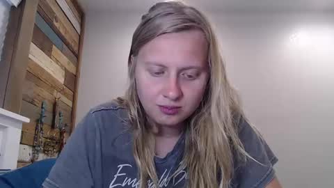 Snapshot of scartit chatting on April 15, 2026, 11:38 pm ScarTit Bernhard online show from April 15, 2026, 11:38 pm