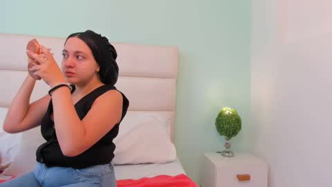 Snapshot of sccarlettjonnes chatting on March 13, 2026, 11:39 am SCARLET online show from March 13, 2026, 11:39 am