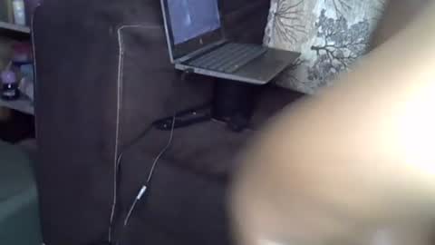 Snapshot of scentedaroma chatting on July 8, 2026, 1:21 am scentedaroma online show from July 8, 2026, 1:21 am