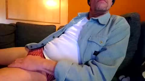 schmuhbaer1 online show from December 16, 2025, 11:37 am