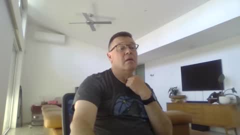 Snapshot of scoobs71 chatting on February 5, 2026, 4:28 am Scoobs online show from February 5, 2026, 4:28 am