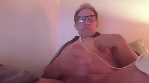 scotchwhieskie online show from May 14, 2026, 11:00 pm