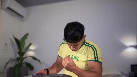 Andrew Flintt online show from January 14, 2026, 11:38 am